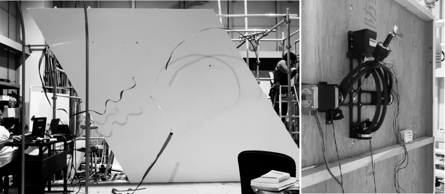 ② 機構スタディ・制御検証（トライ＆エラー）<br />
描いた線を機構に落とし込む段階では、想定通りに動かない問題が頻発した。 <br />
動き・負荷・干渉を一つずつ検証しながら、試作と調整を繰り返し、現象として成立する条件を探った。<br />
撮影：布川光郷